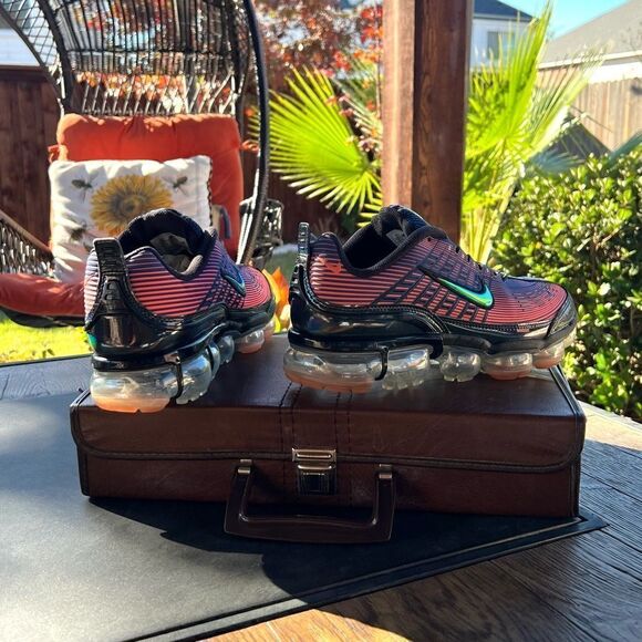 Nike Wmns Air VaporMax 360 'Magic Ember' - Picture 1 of 10